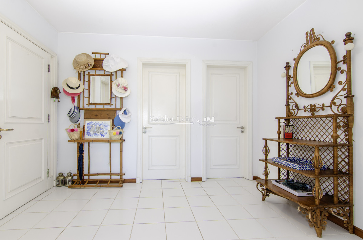 Apartamento ID.2943 - brava venta como una casa divina planta primera fila frente al mar