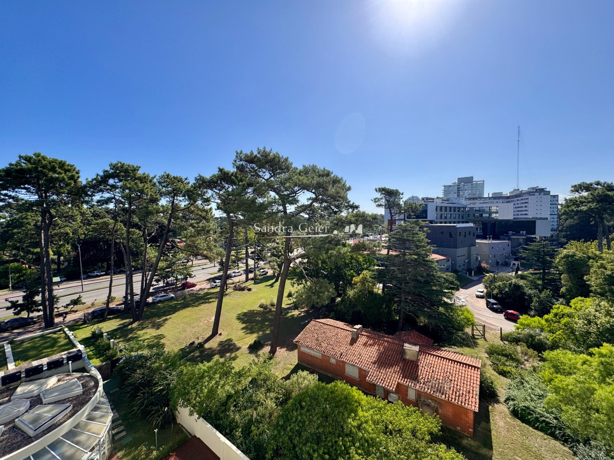 Apartamento ID.2959 - Venta apartamento 2 dormitorios Roosevelt Punta del Este