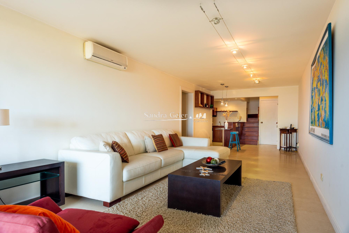 Apartamento ID.2945 -  Venta Mansa Departamento en venta, 3 dormitorios en Playa Mansa