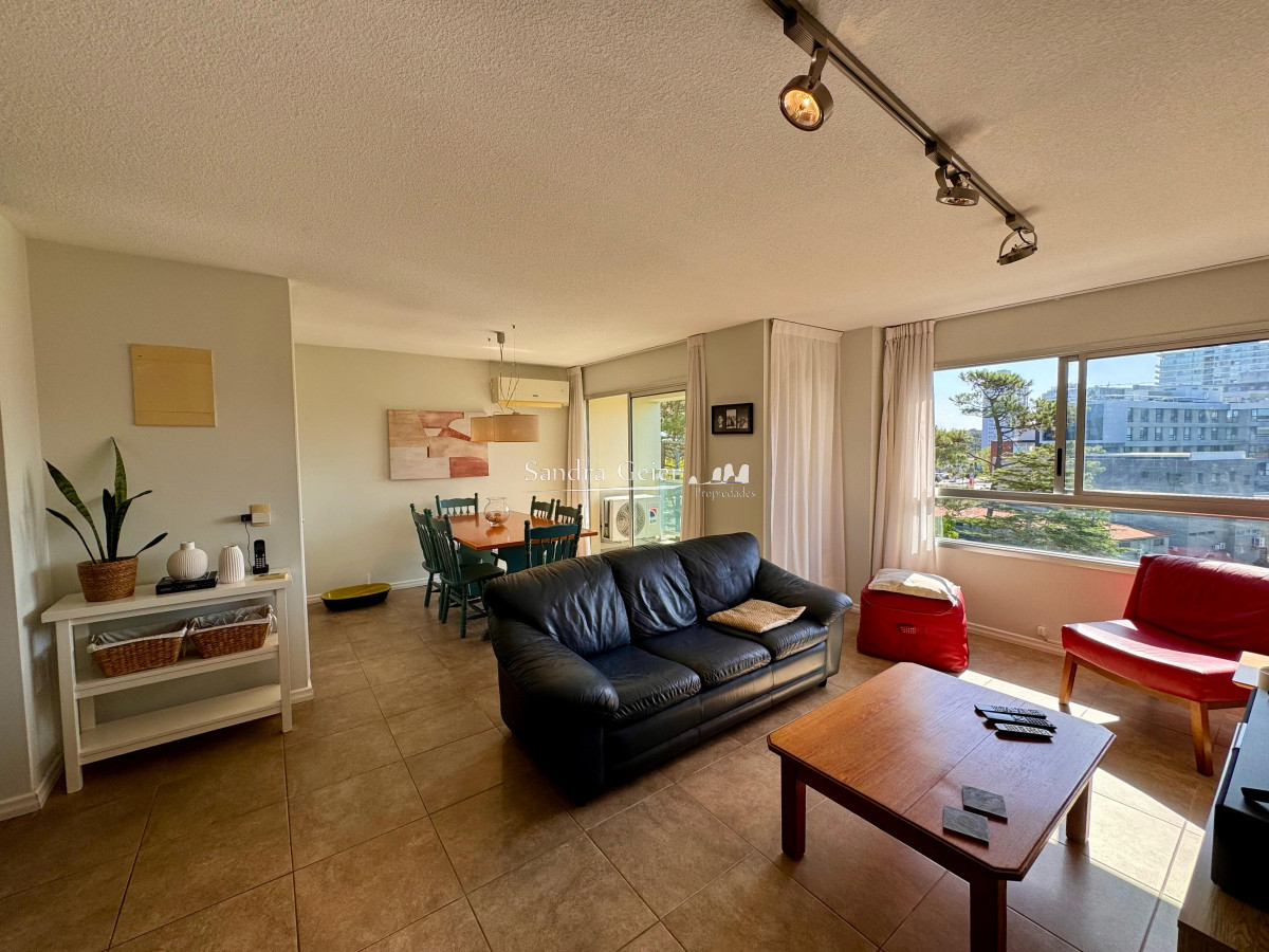 Apartamento ID.2959 - Venta apartamento 2 dormitorios Roosevelt Punta del Este