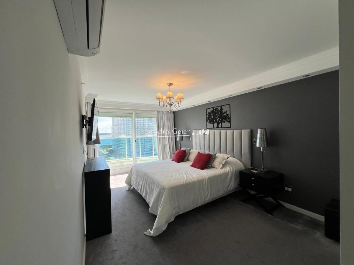 Apartamento ID.3186 - Venta apartamento 3 dormitorios más dependencia