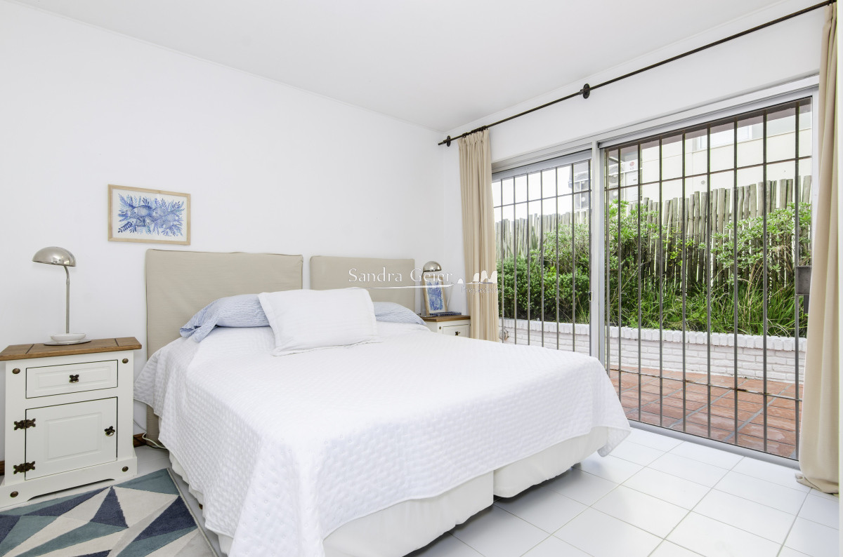 Apartamento ID.2943 - brava venta como una casa divina planta primera fila frente al mar