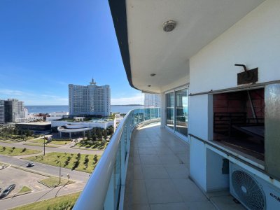 Apartamento ID.3186 - Venta apartamento 3 dormitorios más dependencia