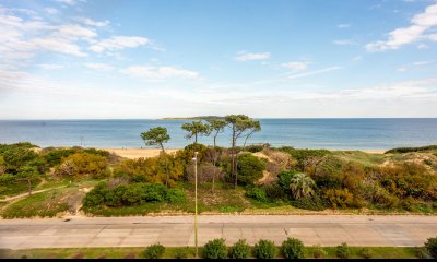Venta Mansa Departamento en venta, 3 dormitorios en Playa Mansa