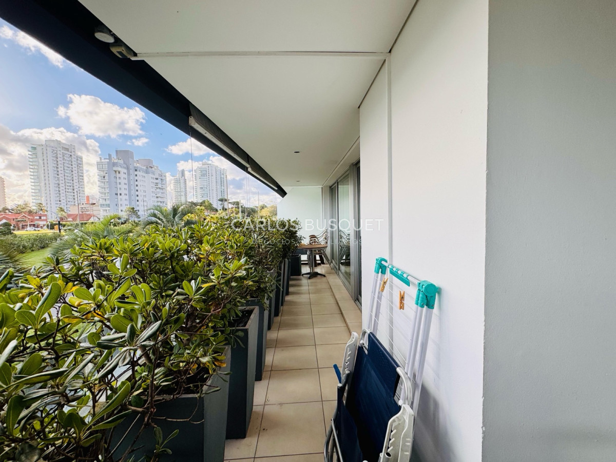 Apartamento ID.1072 - Venta apartamento 3 dormitorios Punta del Este Playa Mansa 