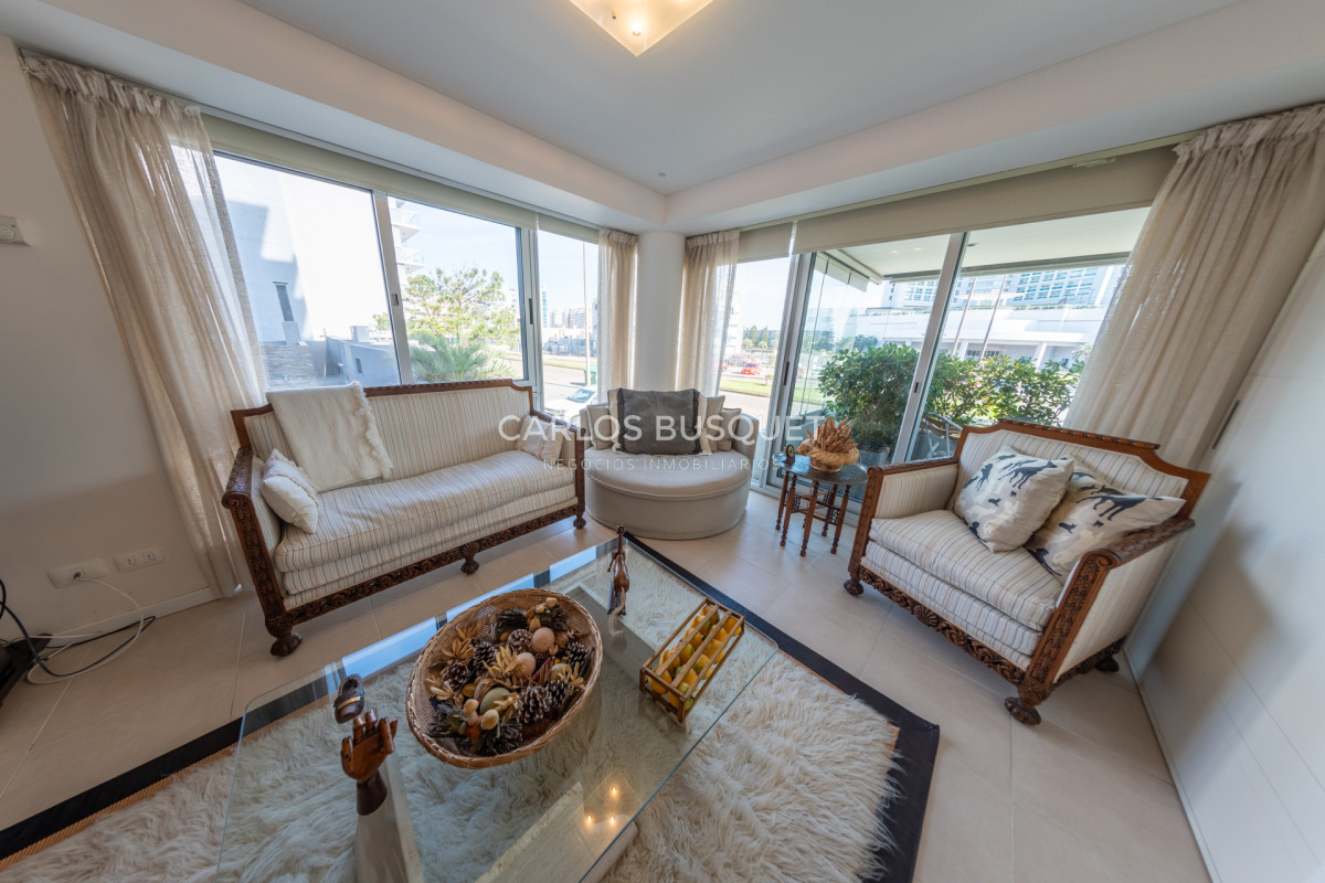 Apartamento ID.1072 - Venta apartamento 3 dormitorios Punta del Este Playa Mansa 
