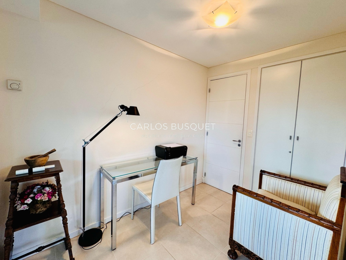 Apartamento ID.1072 - Venta apartamento 3 dormitorios Punta del Este Playa Mansa 