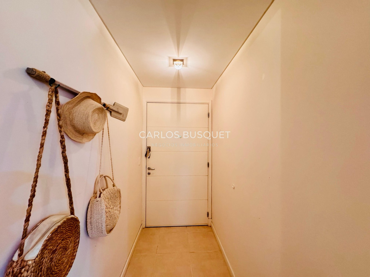 Apartamento ID.1072 - Venta apartamento 3 dormitorios Punta del Este Playa Mansa 