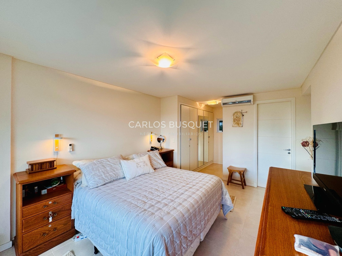 Apartamento ID.1072 - Venta apartamento 3 dormitorios Punta del Este Playa Mansa 