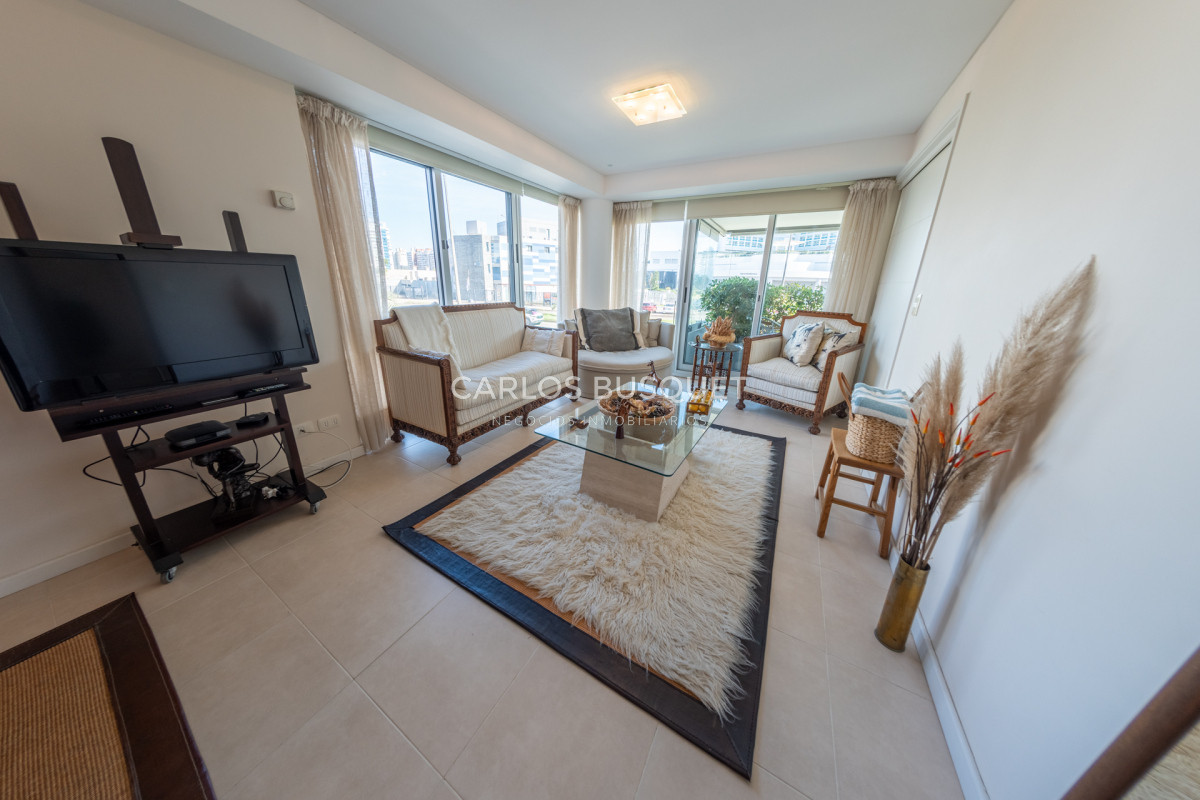 Apartamento ID.1072 - Venta apartamento 3 dormitorios Punta del Este Playa Mansa 