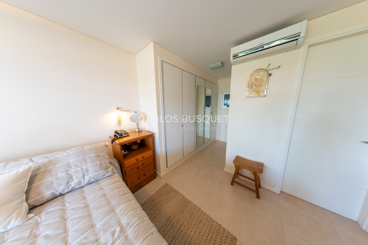 Apartamento ID.1072 - Venta apartamento 3 dormitorios Punta del Este Playa Mansa 