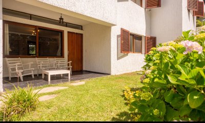 Departamento de 2 dormitorios estilo casa en Roosevelt