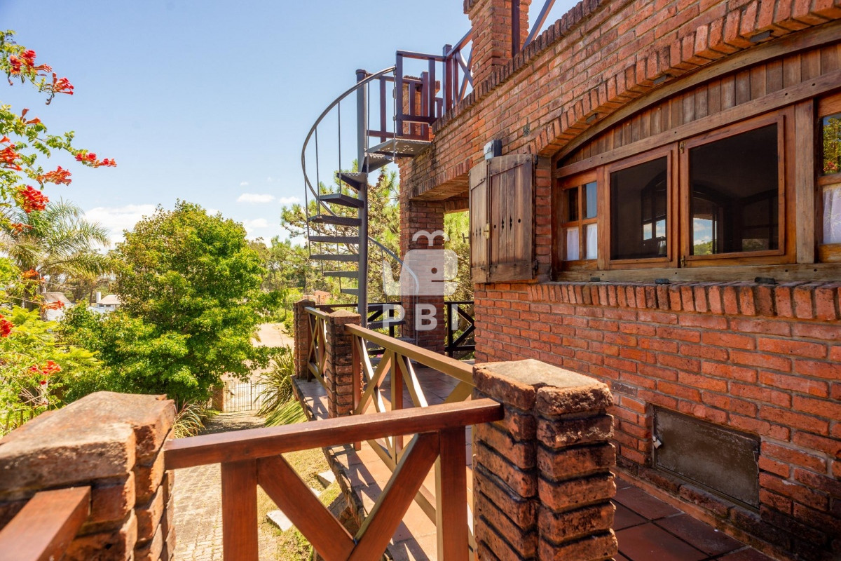 VmVudGEgQ2FzYSA1IGRvcm1pdG9yaW9zIFB1bnRhIEJhbGxlbmEgUGlzY2luYSB2aXN0YSBhbCBNYXIgLSBSZWYgOiBQQkkxMjcyMw==