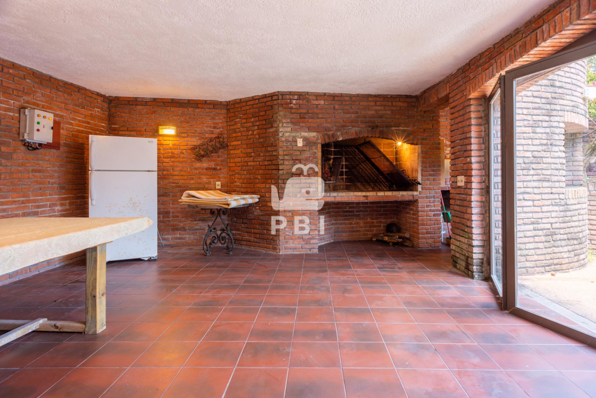 VmVudGEgQ2FzYSA1IGRvcm1pdG9yaW9zIFB1bnRhIEJhbGxlbmEgUGlzY2luYSB2aXN0YSBhbCBNYXIgLSBSZWYgOiBQQkkxMjcyMw==