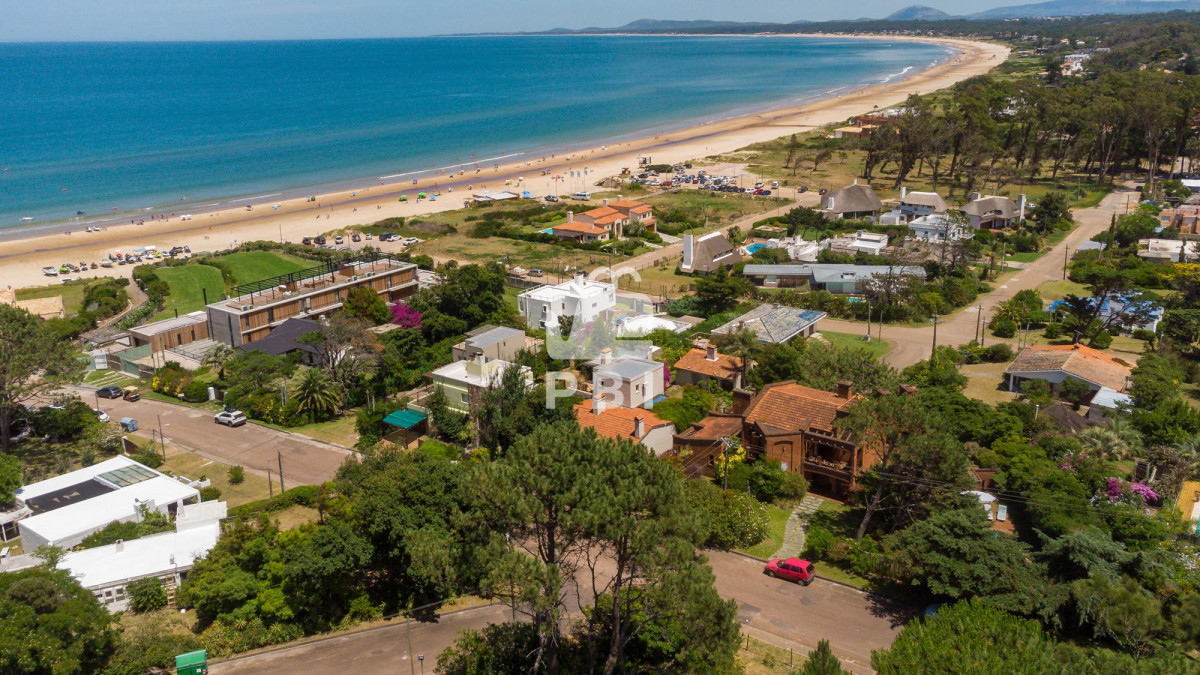 VmVudGEgQ2FzYSA1IGRvcm1pdG9yaW9zIFB1bnRhIEJhbGxlbmEgUGlzY2luYSB2aXN0YSBhbCBNYXIgLSBSZWYgOiBQQkkxMjcyMw==