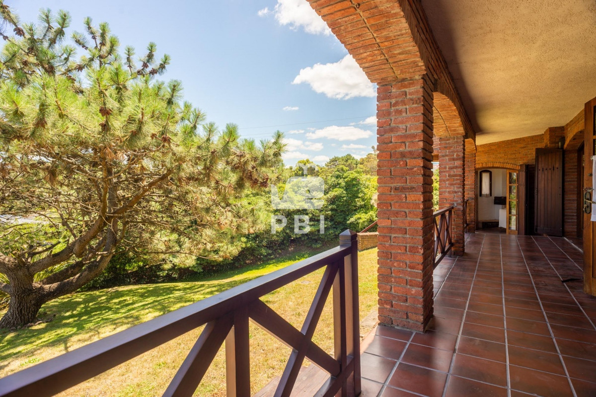 VmVudGEgQ2FzYSA1IGRvcm1pdG9yaW9zIFB1bnRhIEJhbGxlbmEgUGlzY2luYSB2aXN0YSBhbCBNYXIgLSBSZWYgOiBQQkkxMjcyMw==