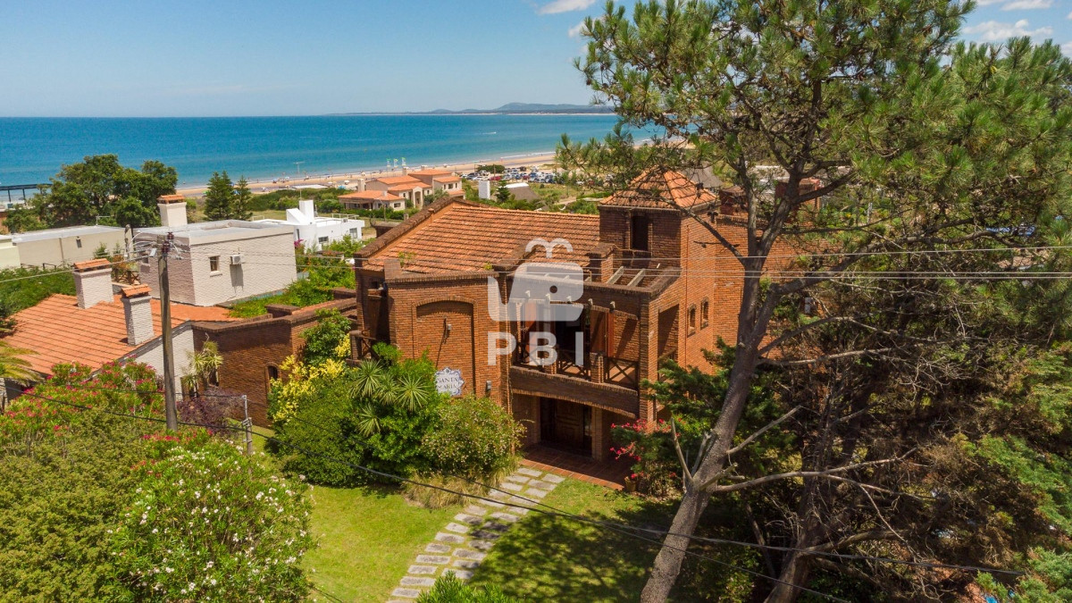 VmVudGEgQ2FzYSA1IGRvcm1pdG9yaW9zIFB1bnRhIEJhbGxlbmEgUGlzY2luYSB2aXN0YSBhbCBNYXIgLSBSZWYgOiBQQkkxMjcyMw==