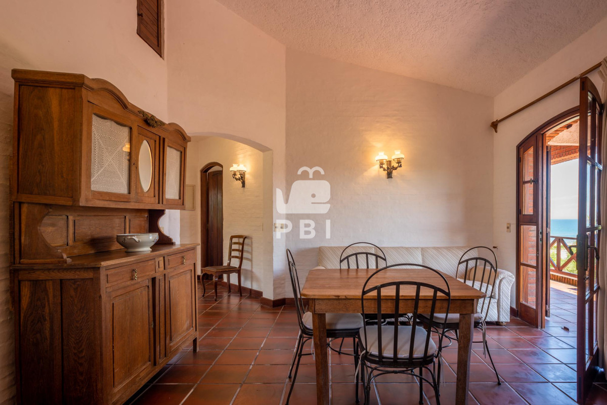 VmVudGEgQ2FzYSA1IGRvcm1pdG9yaW9zIFB1bnRhIEJhbGxlbmEgUGlzY2luYSB2aXN0YSBhbCBNYXIgLSBSZWYgOiBQQkkxMjcyMw==