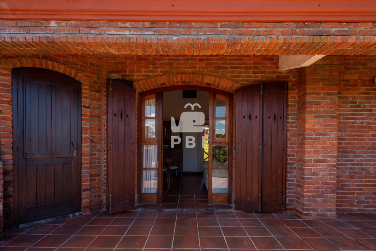 VmVudGEgQ2FzYSA1IGRvcm1pdG9yaW9zIFB1bnRhIEJhbGxlbmEgUGlzY2luYSB2aXN0YSBhbCBNYXIgLSBSZWYgOiBQQkkxMjcyMw==