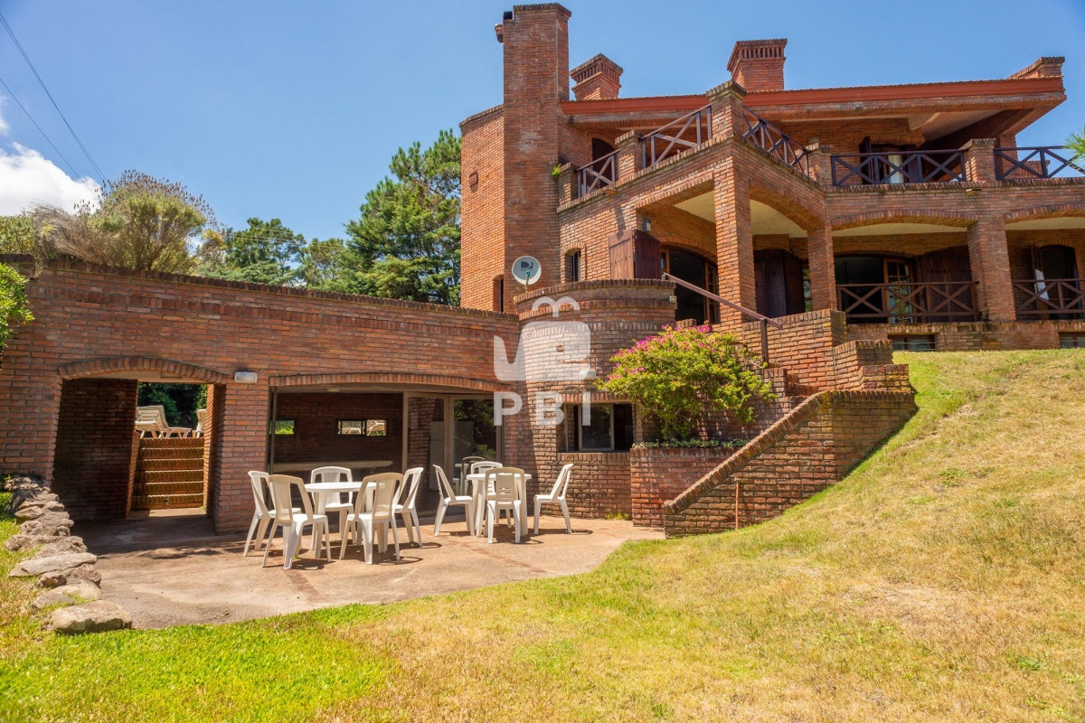 VmVudGEgQ2FzYSA1IGRvcm1pdG9yaW9zIFB1bnRhIEJhbGxlbmEgUGlzY2luYSB2aXN0YSBhbCBNYXIgLSBSZWYgOiBQQkkxMjcyMw==