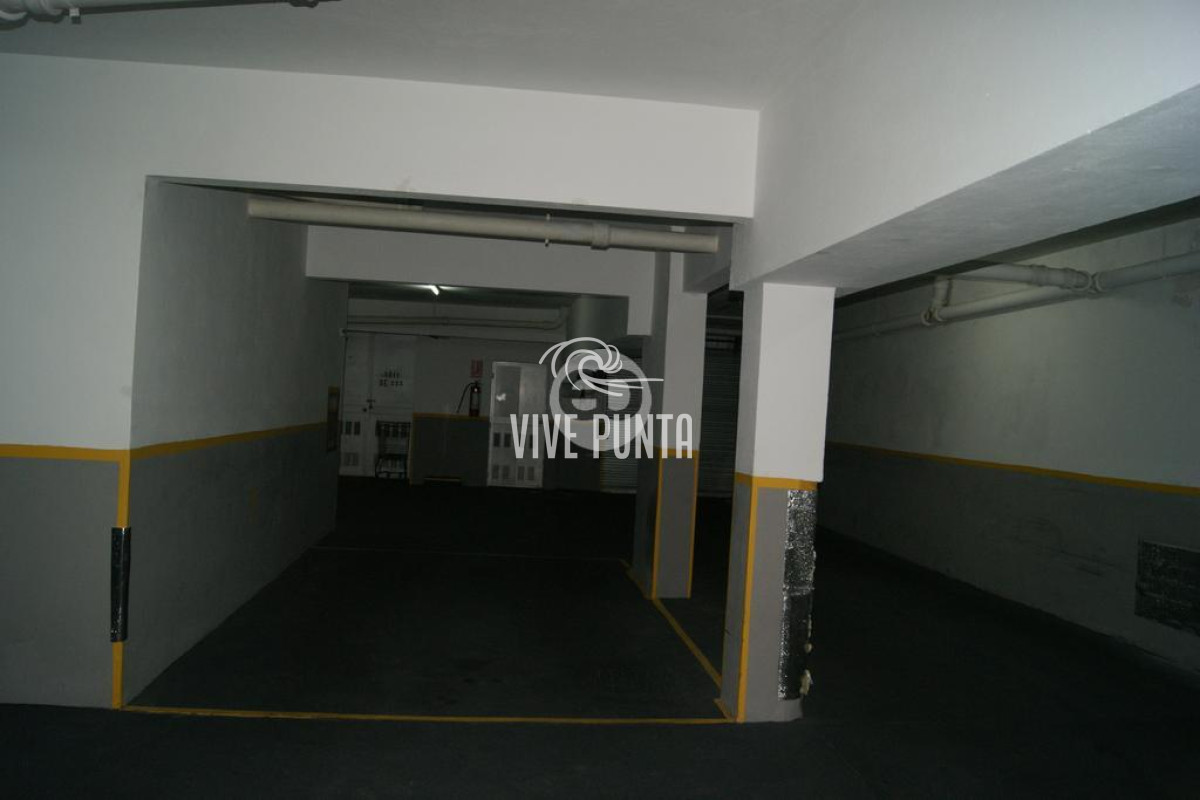 Apartamento ID.782 - Venta apartamento 3 dormitorios con garage Punta del Este