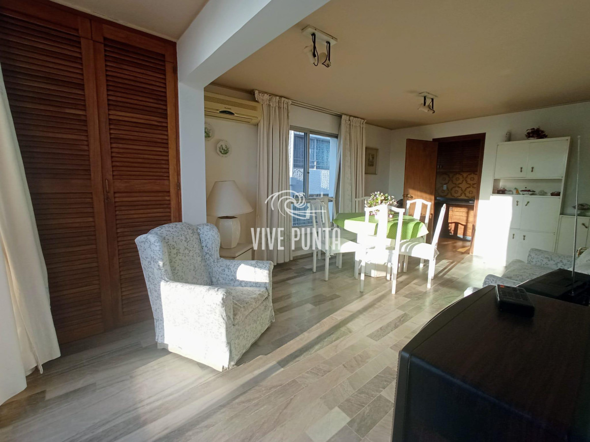 Apartamento ID.782 - Venta apartamento 3 dormitorios con garage Punta del Este