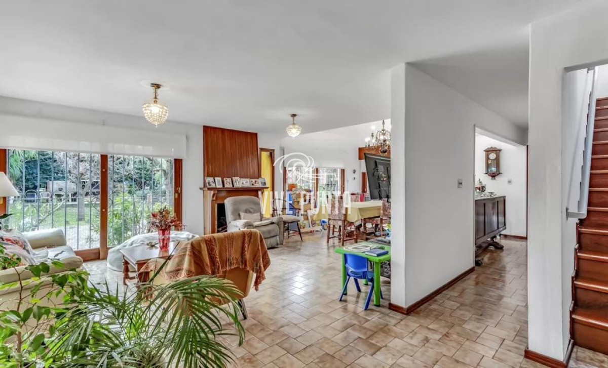 Casa ID.807 - Espectacular casa en Maldonado con muy buena construccion