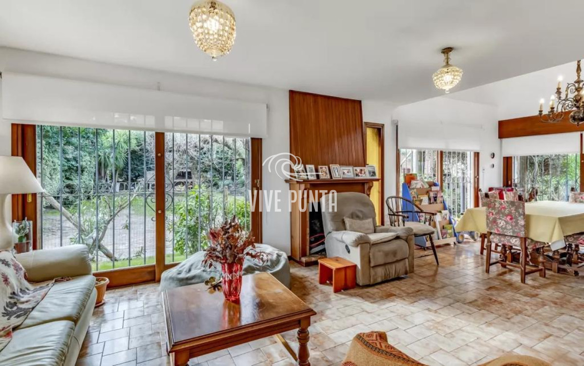Casa ID.807 - Espectacular casa en Maldonado con muy buena construccion