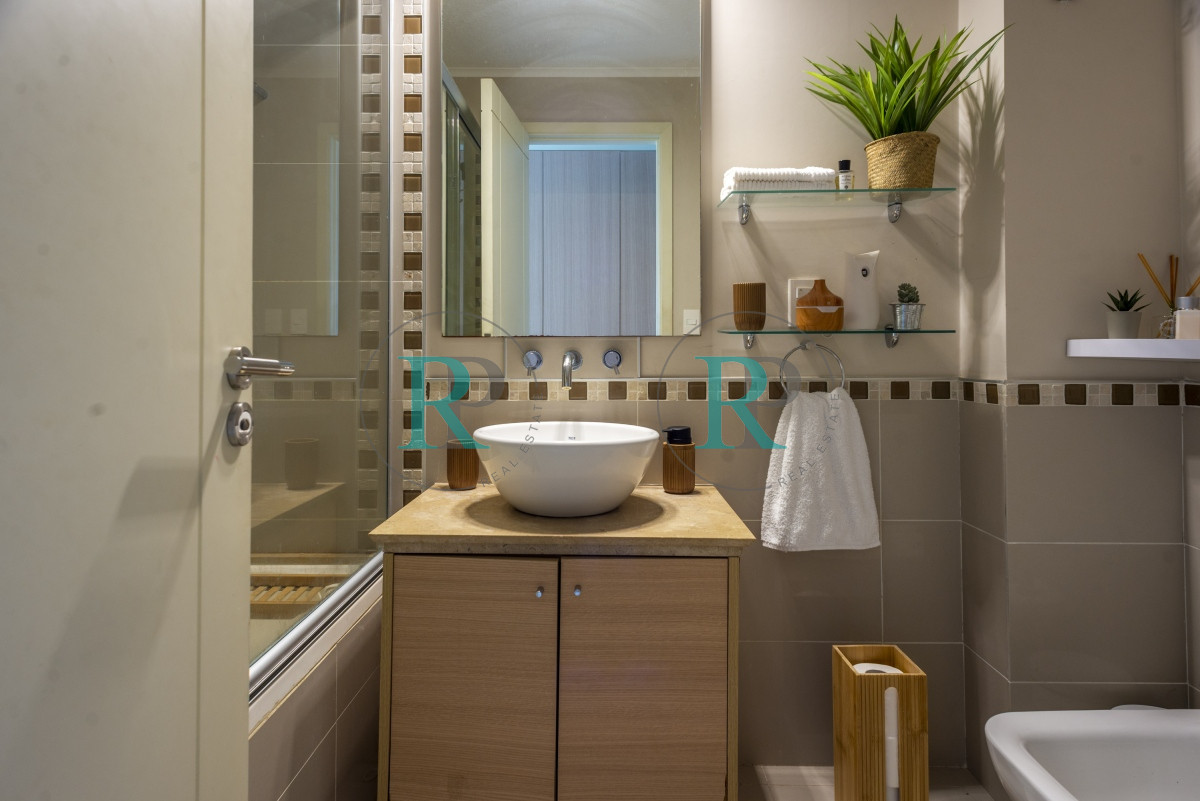 Apartamento ID.2117 - Venta Apartamento 3 dormitorios y dependencia en Ocean Drive Punta del Este