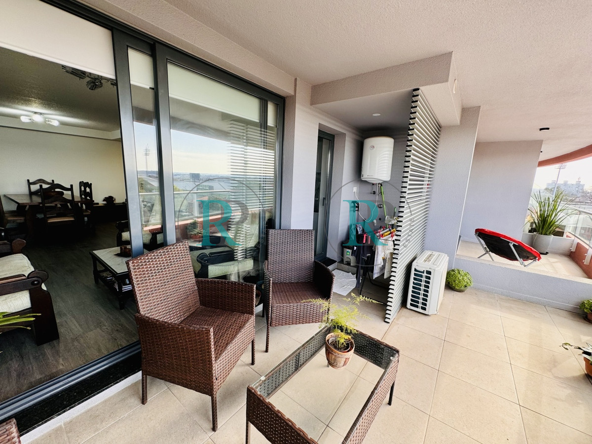Apartamento ID.2010 - APARTAMENTO UBICADO A PASOS DEL SHOPING Y CENTROS MEDICOS