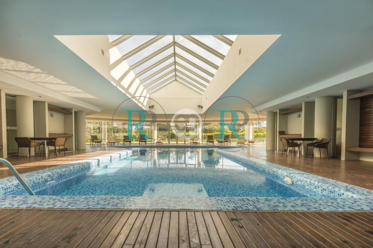 Apartamento ID.2117 - Venta Apartamento 3 dormitorios y dependencia en Ocean Drive Punta del Este