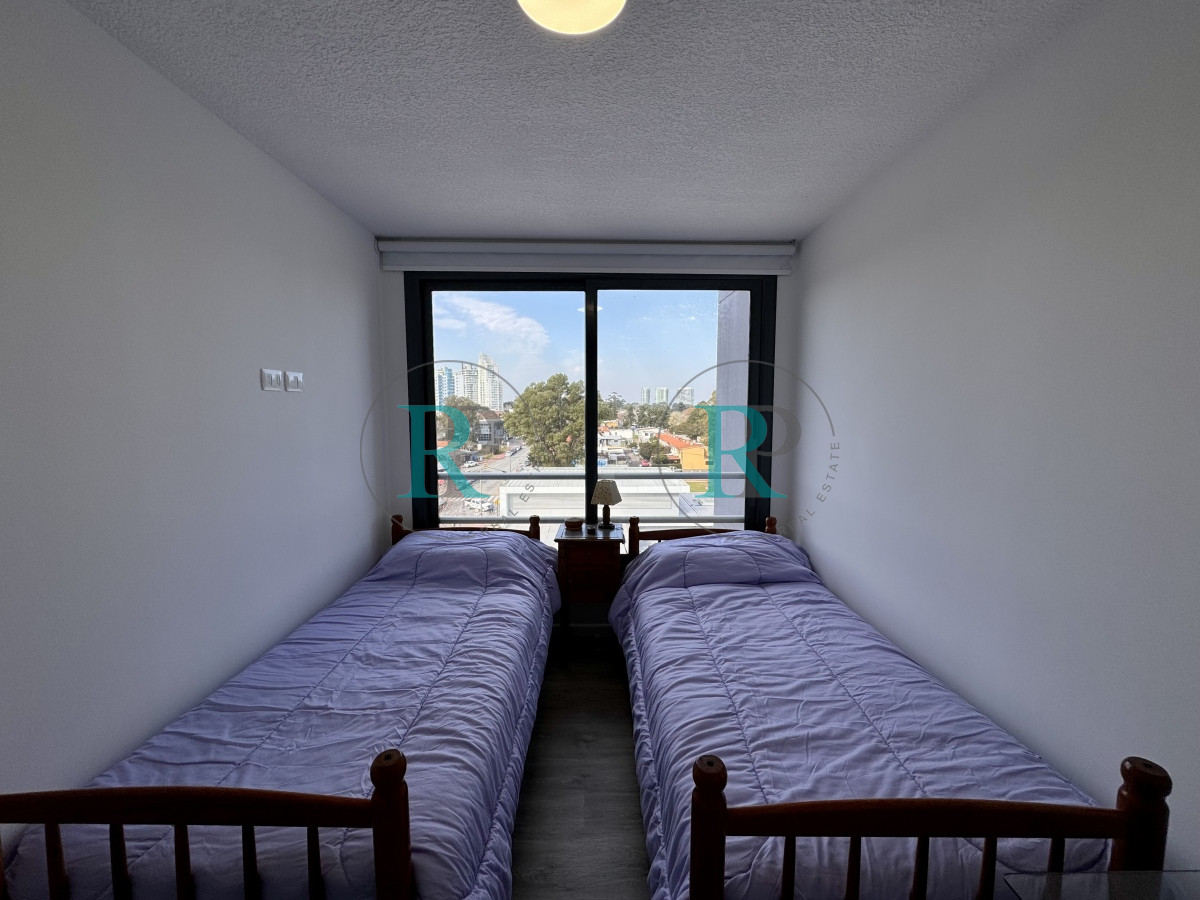 Apartamento ID.2010 - APARTAMENTO UBICADO A PASOS DEL SHOPING Y CENTROS MEDICOS