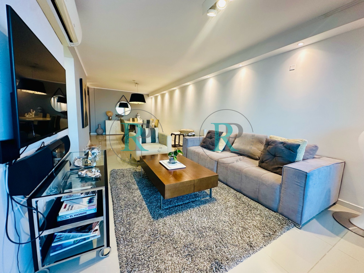Apartamento ID.2492 - Venta apartamento 3 dormitorios vista al mar en Playa Brava