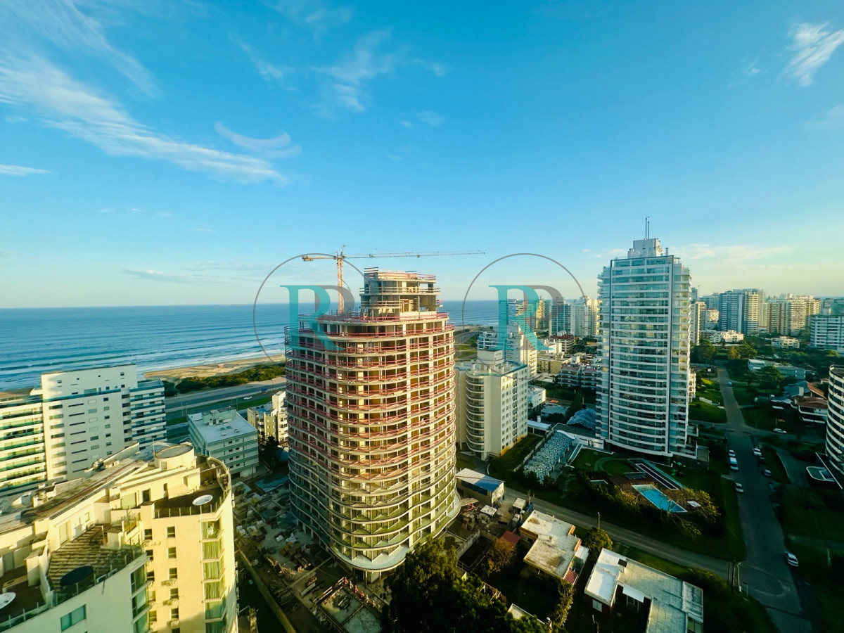 Apartamento ID.2492 - Venta apartamento 3 dormitorios vista al mar en Playa Brava