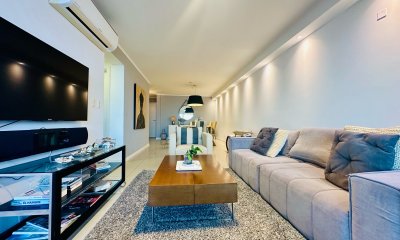 Venta apartamento 3 dormitorios vista al mar en Playa Brava