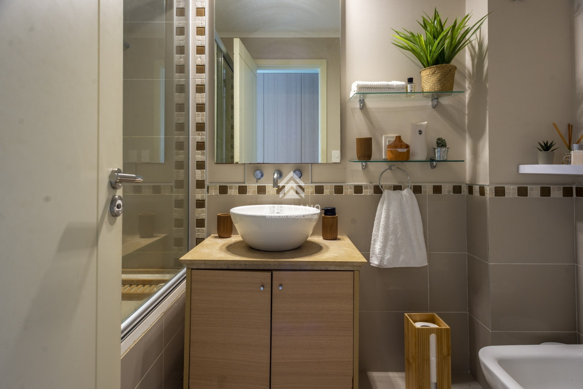 Apartamento ID.3549 - Venta Apartamento 3 dormitorios y dependencia en Ocean Drive Punta del Este