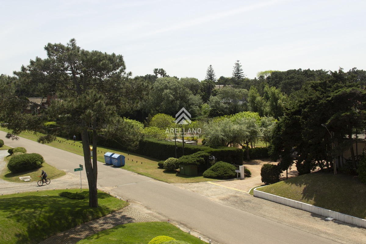 Apartamento ID.4492 - Venta apartamento 3 dormitorios 