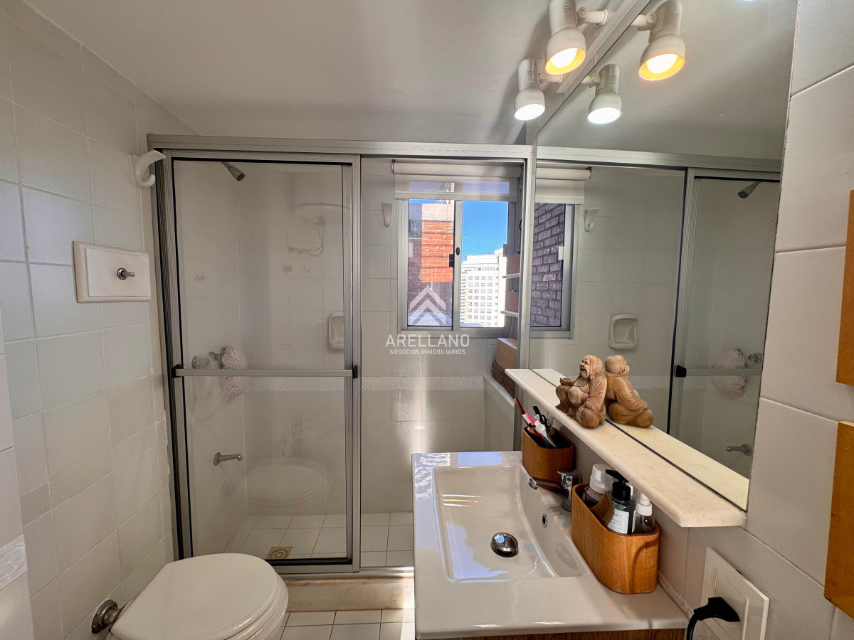 Apartamento ID.5602 - Apartamento en Venta , Punta del Este