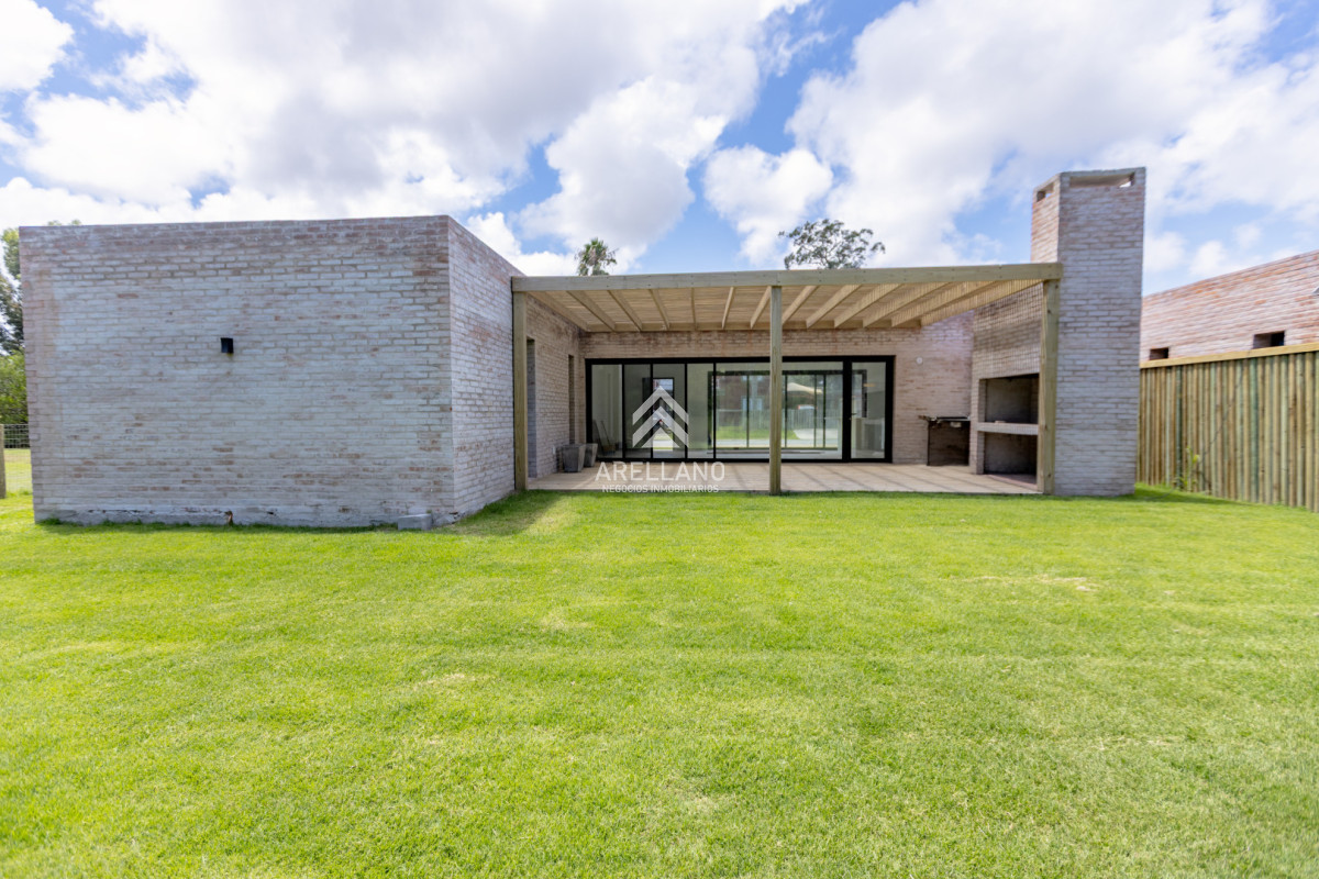 Casa ID.5908 - Venta Casa en Pinares