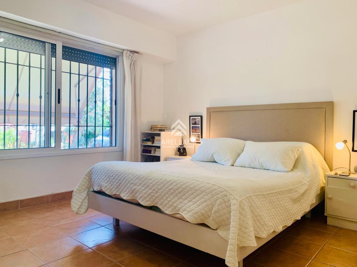 Casa ID.2669 - Casa en Playa Mansa 4 dormitorios cerca del mar