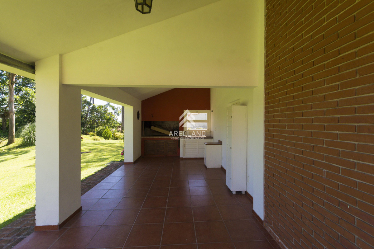 Casa ID.4054 - Venta casa 3 dormitorios y dependencia Playa Mansa 