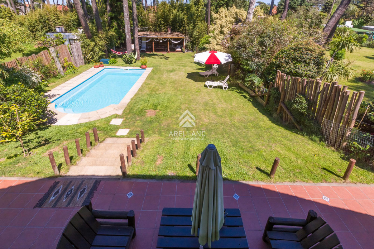 Casa ID.3919 - Venta Casa 4 dormitorios  - Playa Mansa