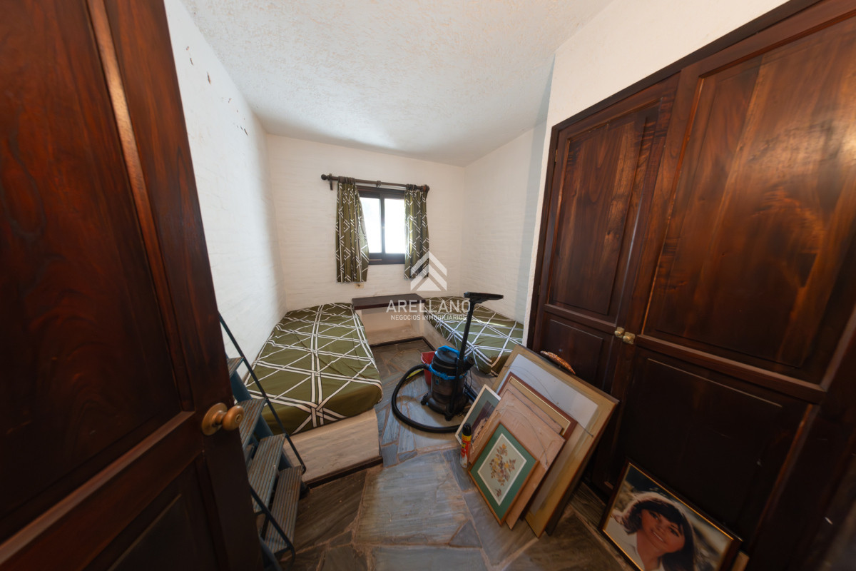 Casa ID.4613 - Venta casa 4 dormitorios en Pinares 