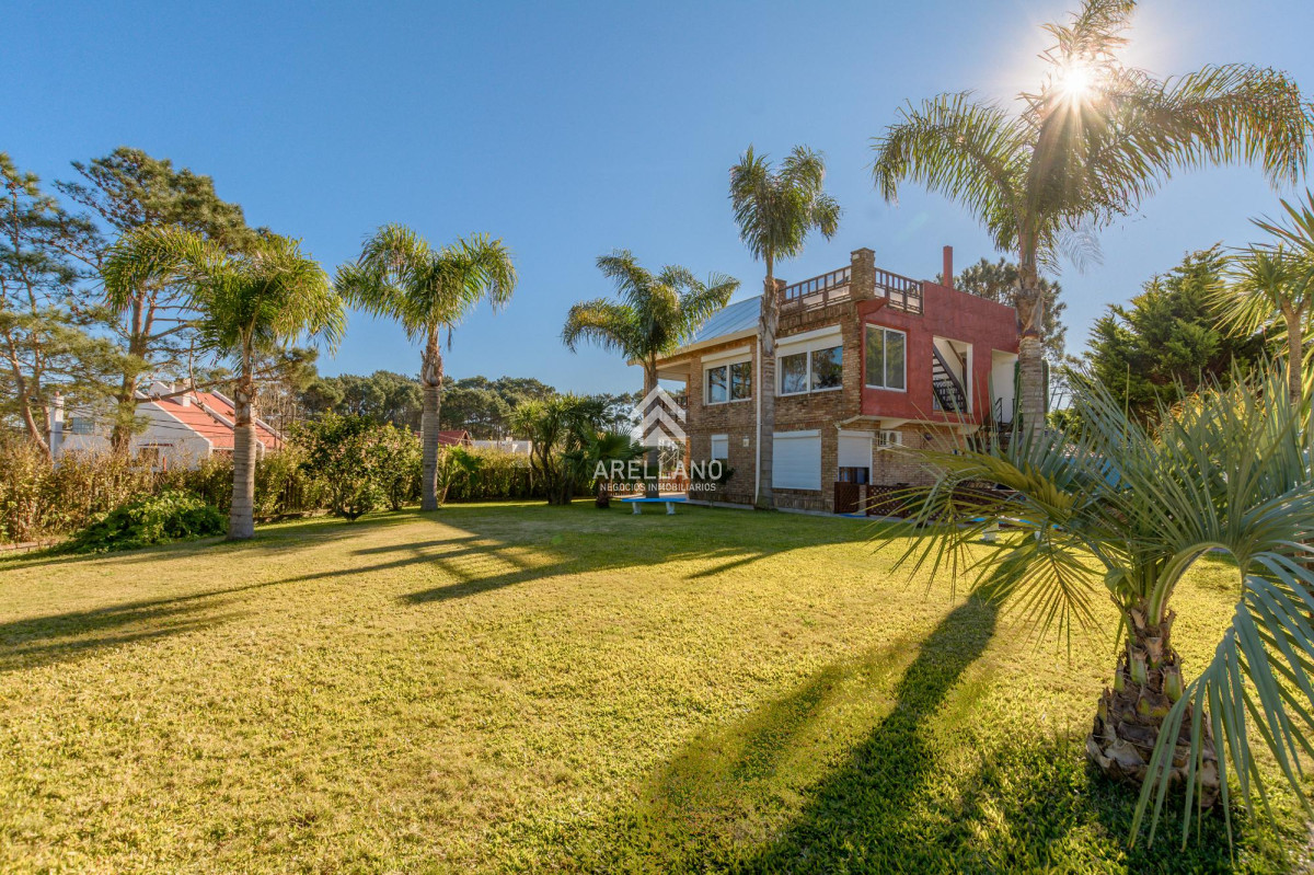 Casa ID.4687 - Venta casa 3 dormitorios en Pinares Playa Mansa