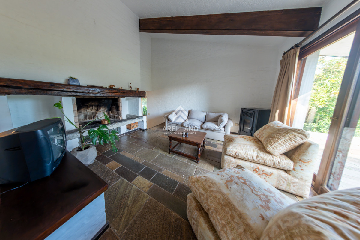 Casa ID.4613 - Venta casa 4 dormitorios en Pinares 