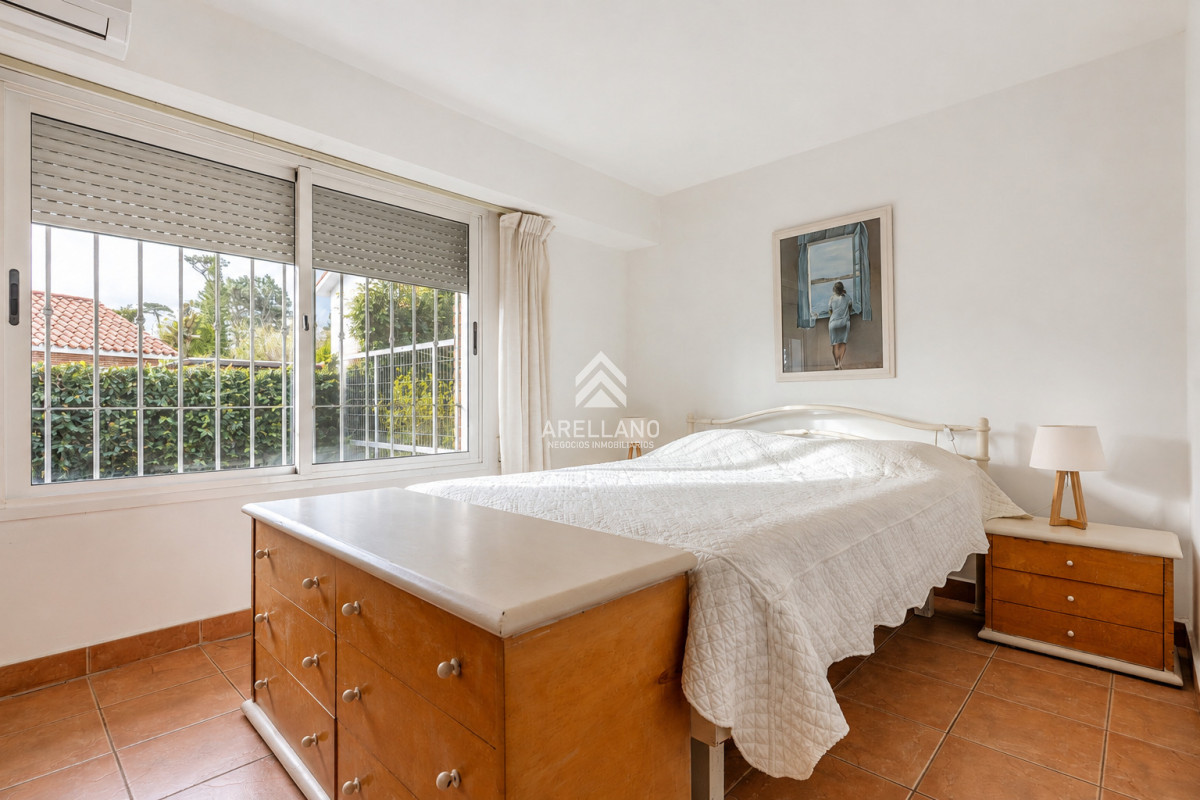Casa ID.2669 - Casa en Playa Mansa 4 dormitorios cerca del mar