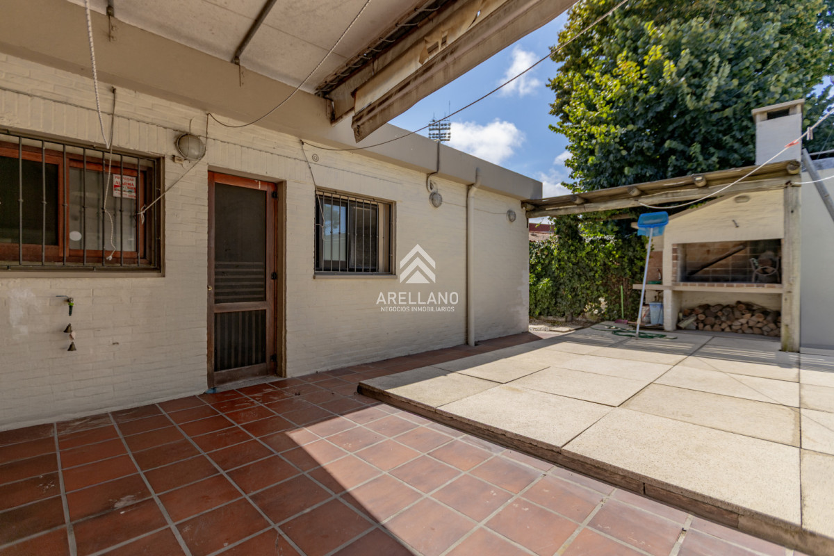 Casa ID.5879 - Venta casa 4 dormitorios
