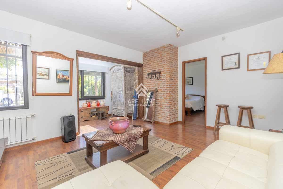 Casa ID.5879 - Venta casa 4 dormitorios