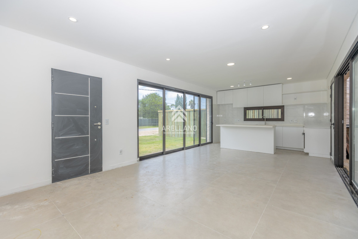 Casa ID.5908 - Venta Casa en Pinares