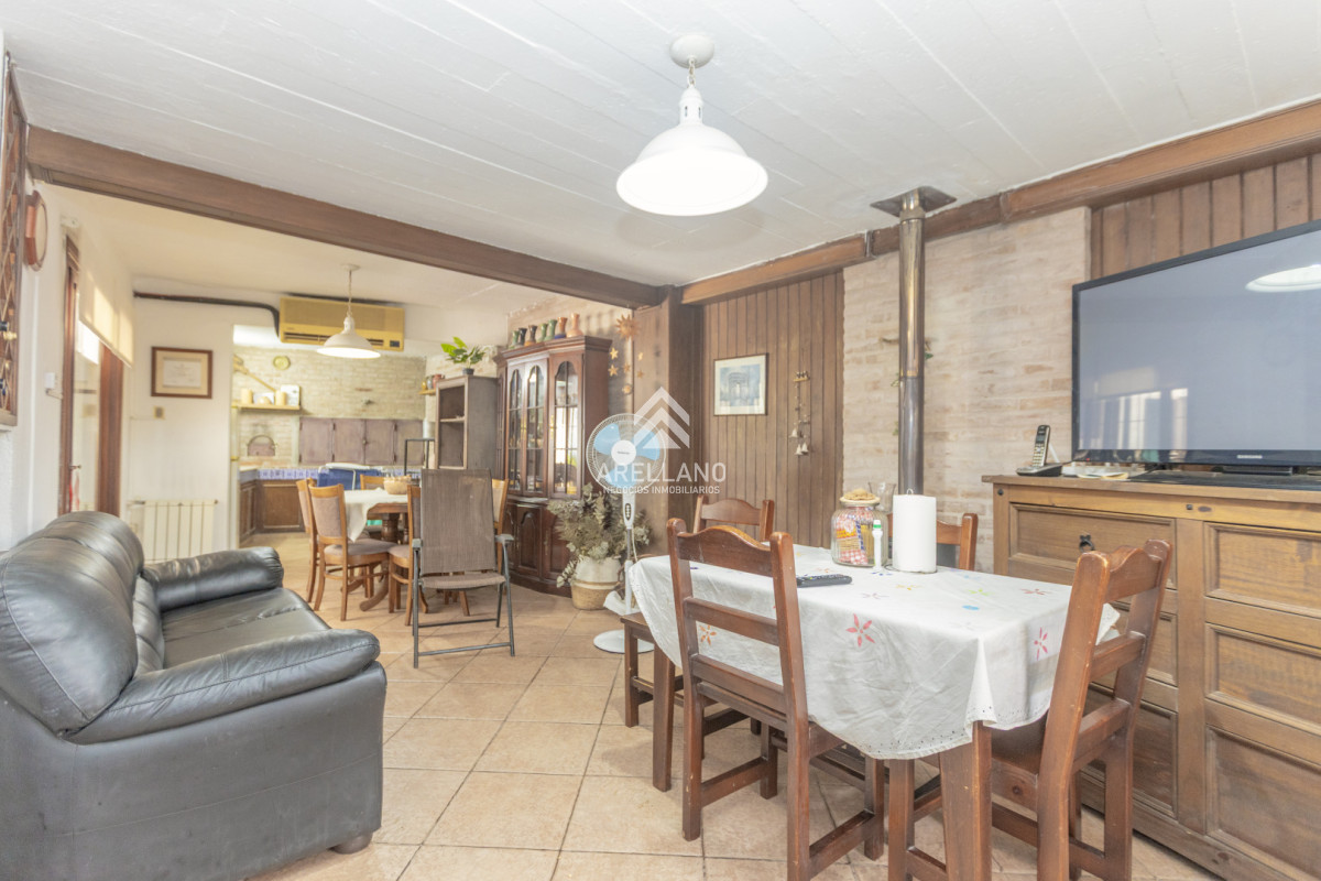 Casa ID.5879 - Venta casa 4 dormitorios